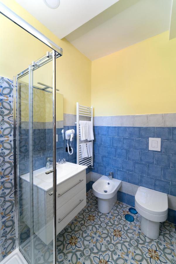 Suite & Luxury Rooms Palazzo Diomede Carafa Napoli Eksteriør billede